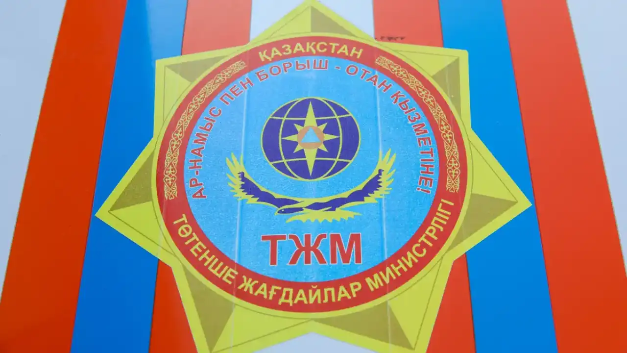 Рекомендации родителям: не оставляйте детей в закрытом автомобиле