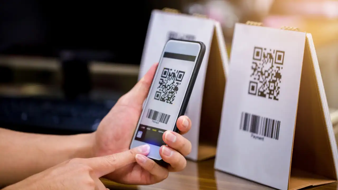 Петиция против лоббирования интересов банков: за снижение тарифов по единому QR-коду, защиту от мошенничества и отставку руководства АРРФР